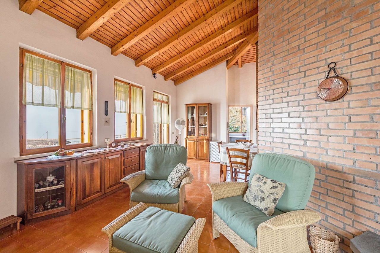 Таунхаус у озера Гарда, Италия, 90 м² - фото 11