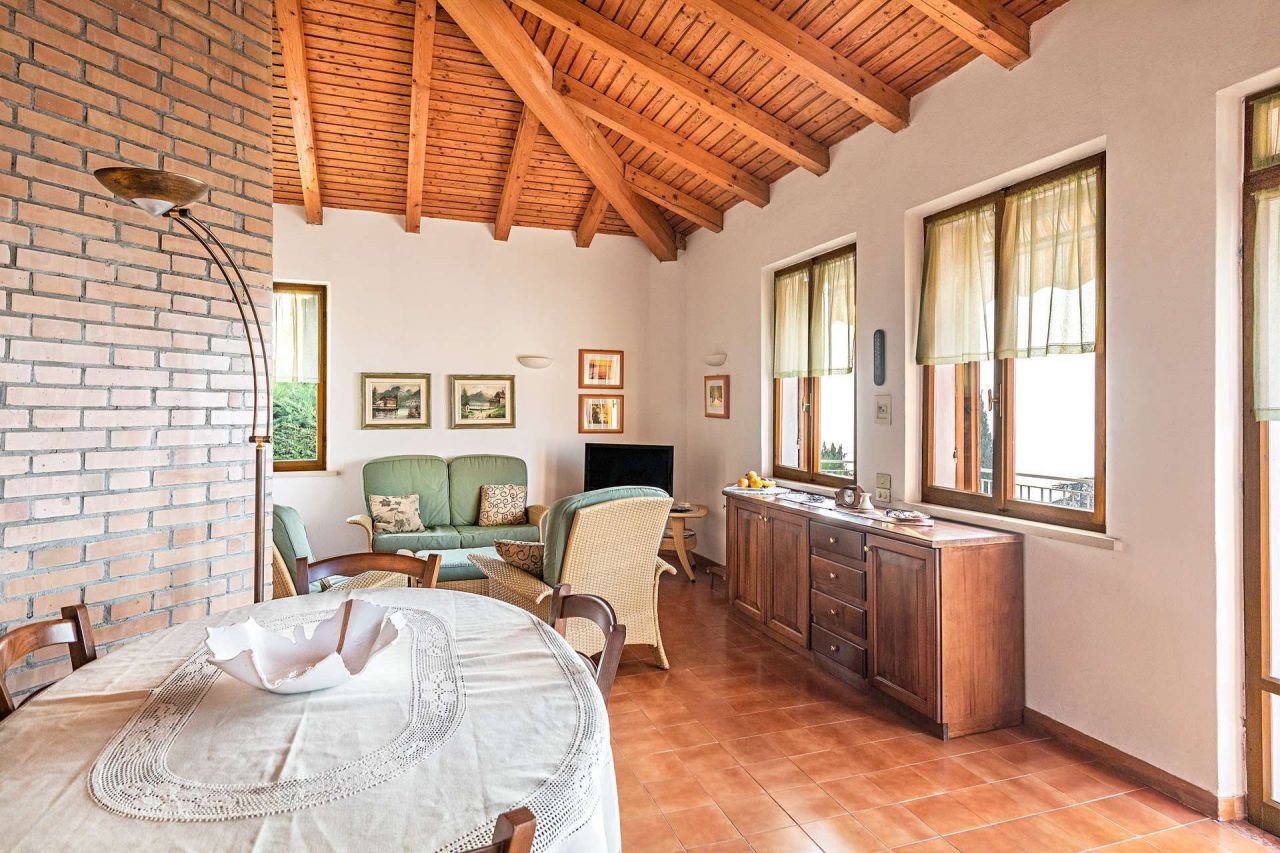 Таунхаус у озера Гарда, Италия, 90 м² - фото 18