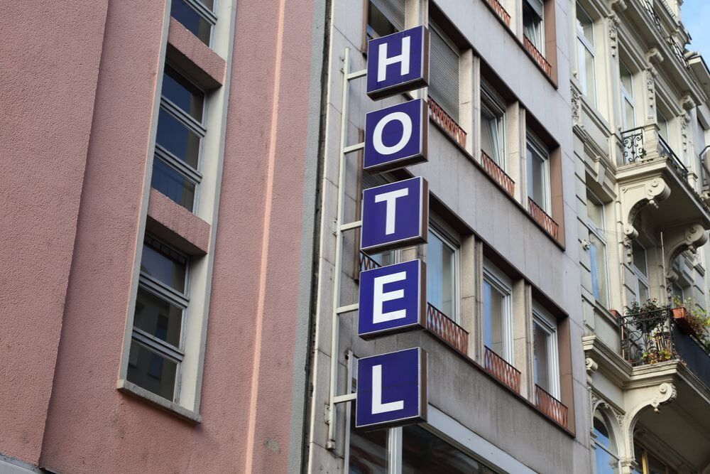 Отель, гостиница Гессен, Германия, 1 750 м2 - фото 1