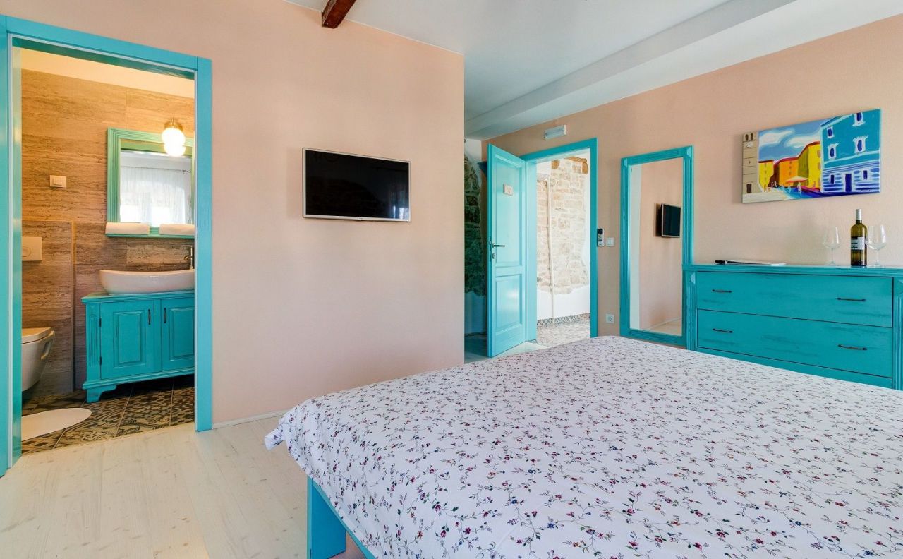 Отель, гостиница в Пуле, Хорватия, 100 м² - фото 9