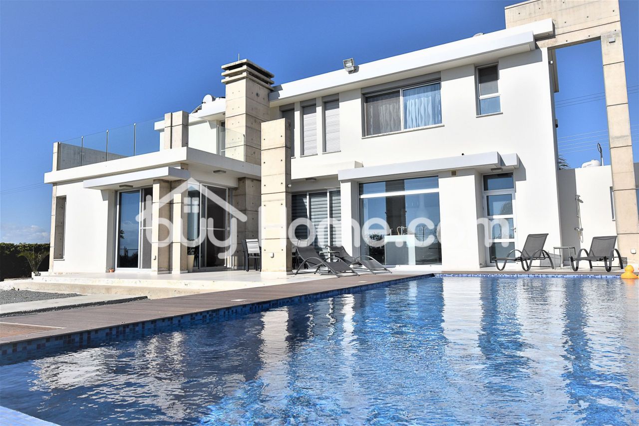 Дом в Ларнаке, Кипр, 285 м2 - фото 1