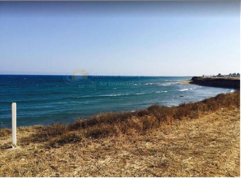 Земля в Ларнаке, Кипр, 293 000 сот. - фото 1