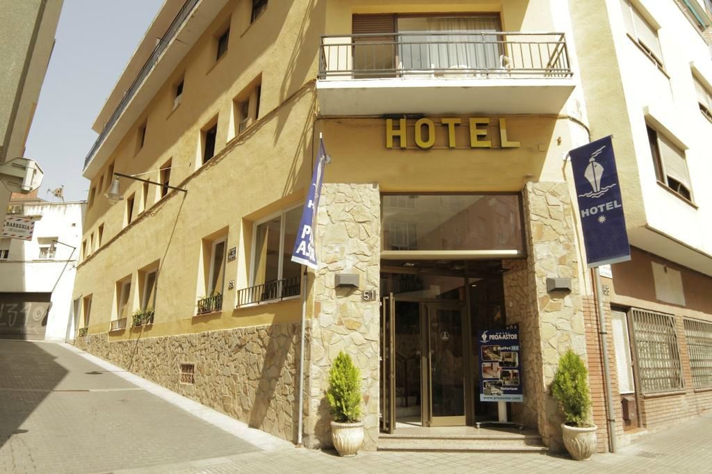 Отель, гостиница на Льорет-де-Мар, Испания, 1 800 м2 - фото 1