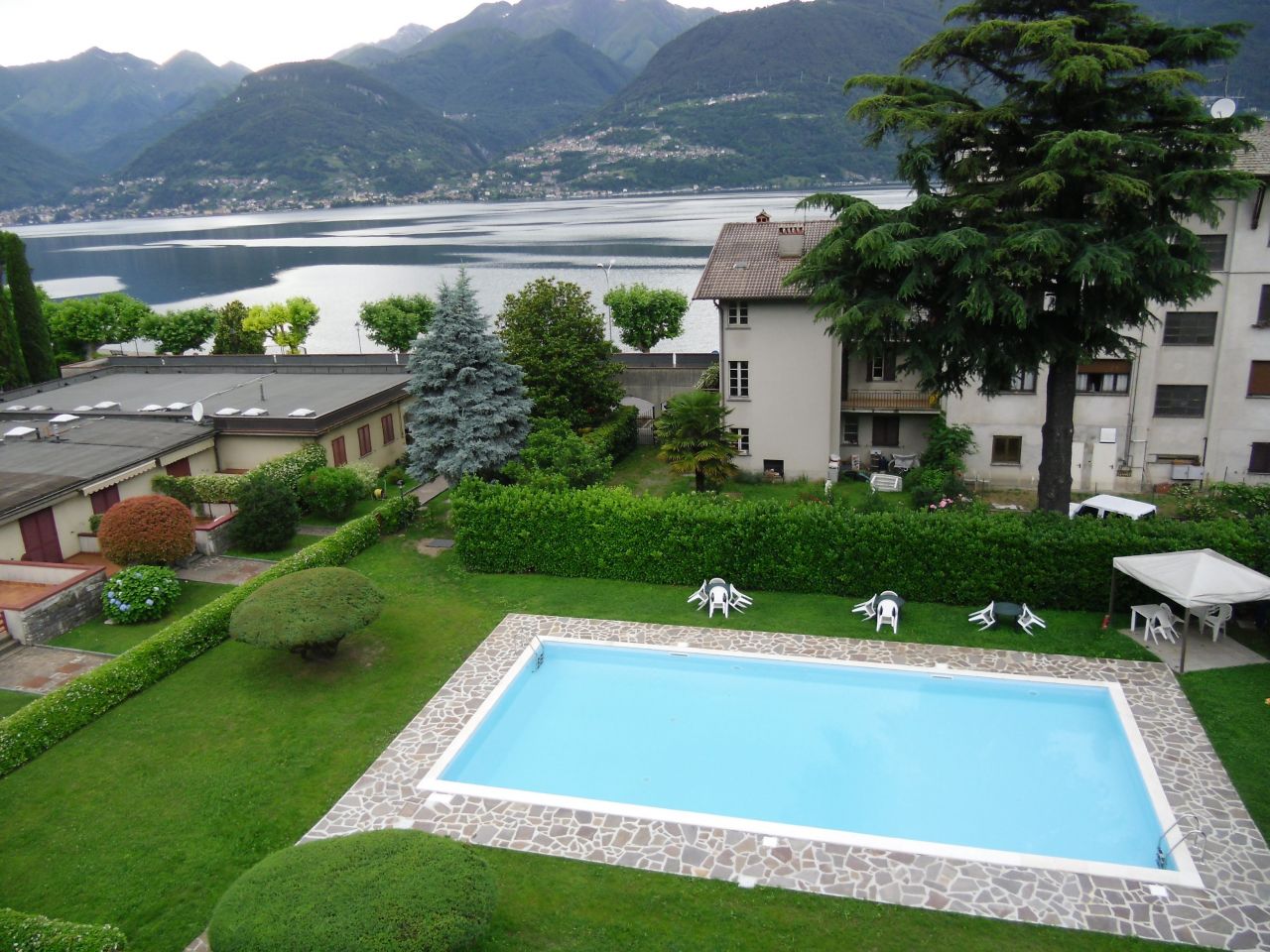 Квартира у озера Комо, Италия, 114 м2 - фото 1