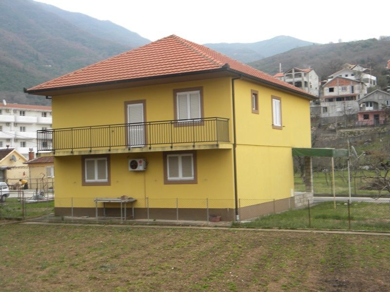 Дом в Зеленике, Черногория, 210 м2 - фото 1