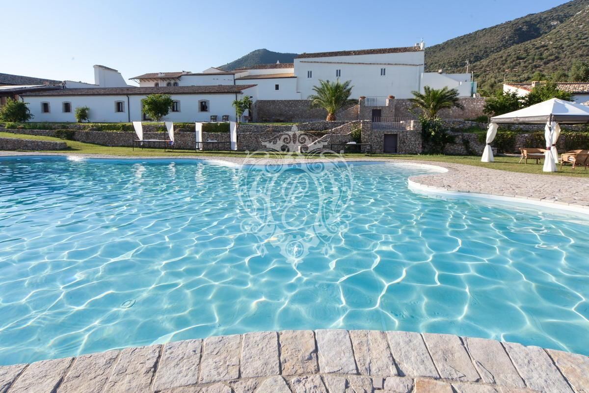 Отель, гостиница в Гаргано, Италия, 1 948 м² - фото 2