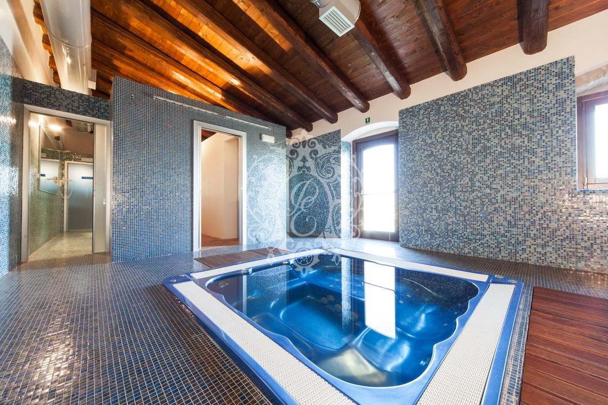 Отель, гостиница в Гаргано, Италия, 1 948 м² - фото 11