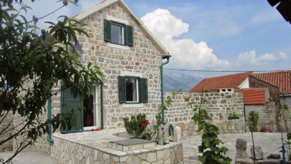 Дом на полуострове Луштица, Черногория, 140 м2 - фото 1
