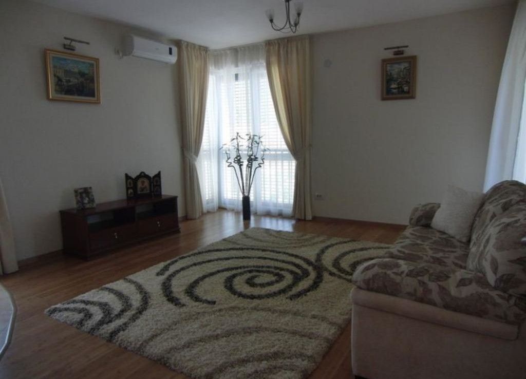 Квартира в Тивате, Черногория, 56 м2 - фото 1