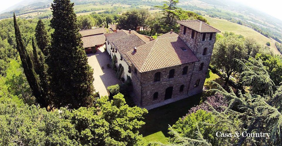Замок в Кьянти, Италия, 3 000 м2 - фото 1