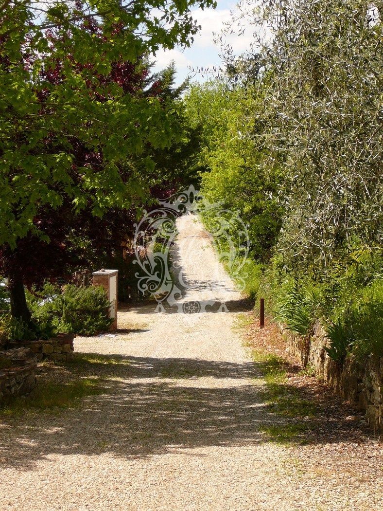 Дом в Сиене, Италия, 1 000 м² - фото 2