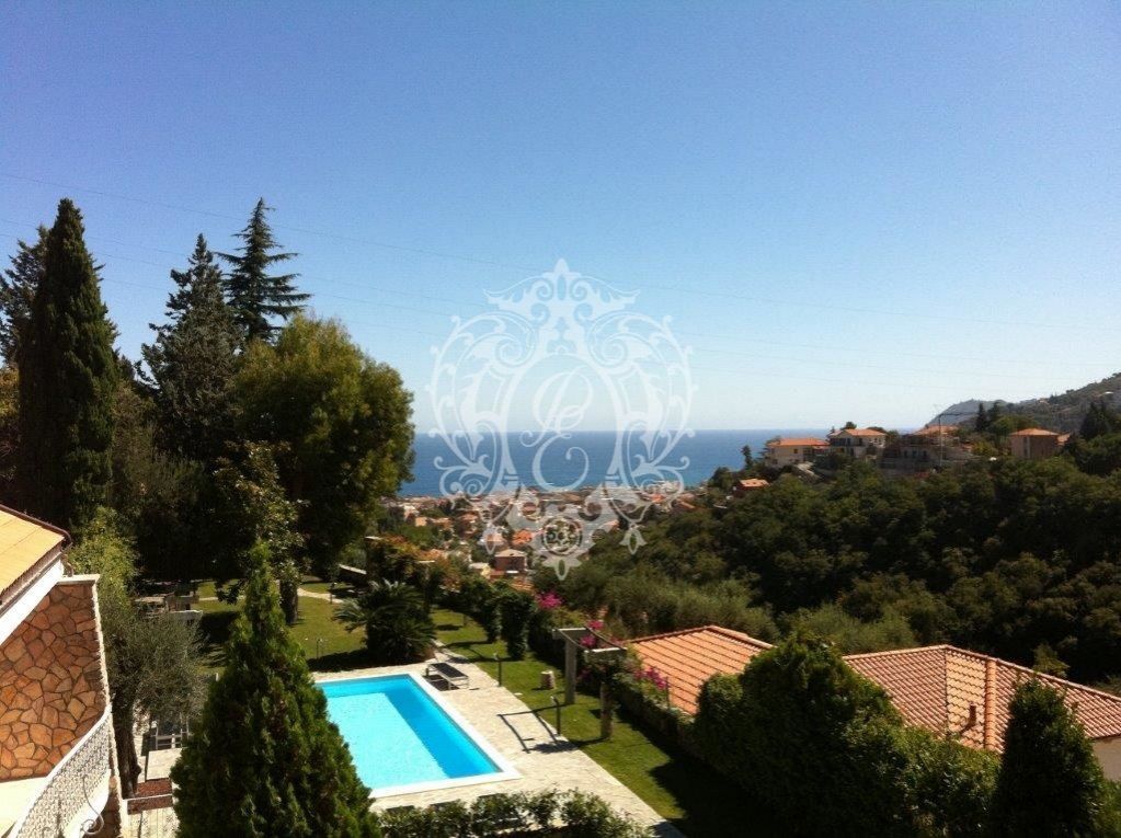 Апартаменты в Алассио, Италия, 130 м² - фото 3