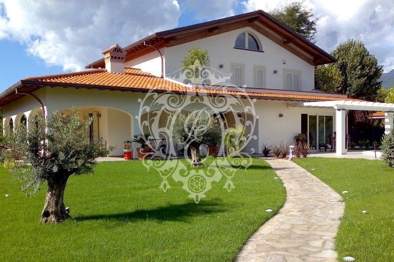 Вилла в Форте деи Марми, Италия, 480 м² - фото 5