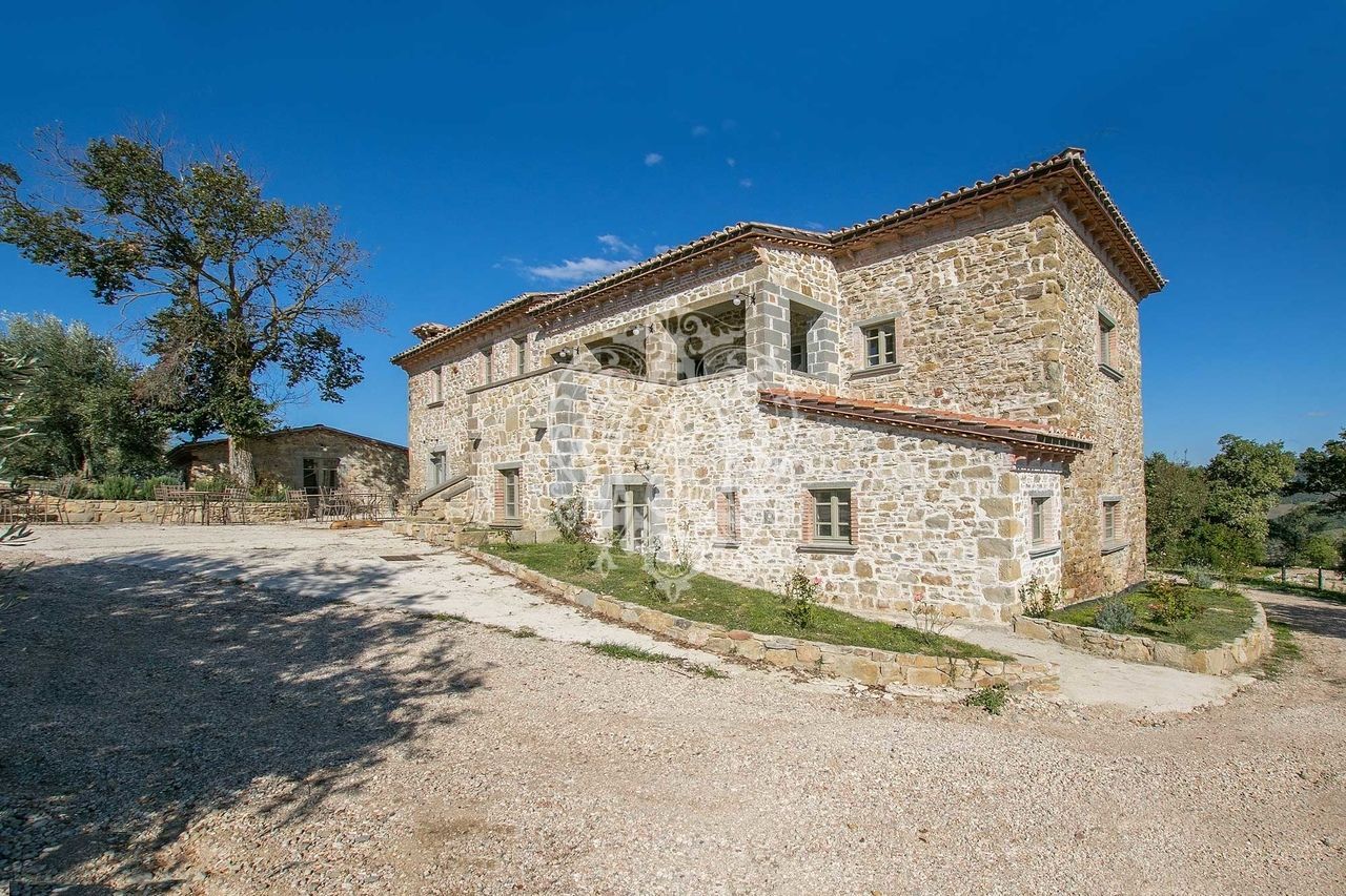 Отель, гостиница в Маджоне, Италия, 500 м² - фото 6