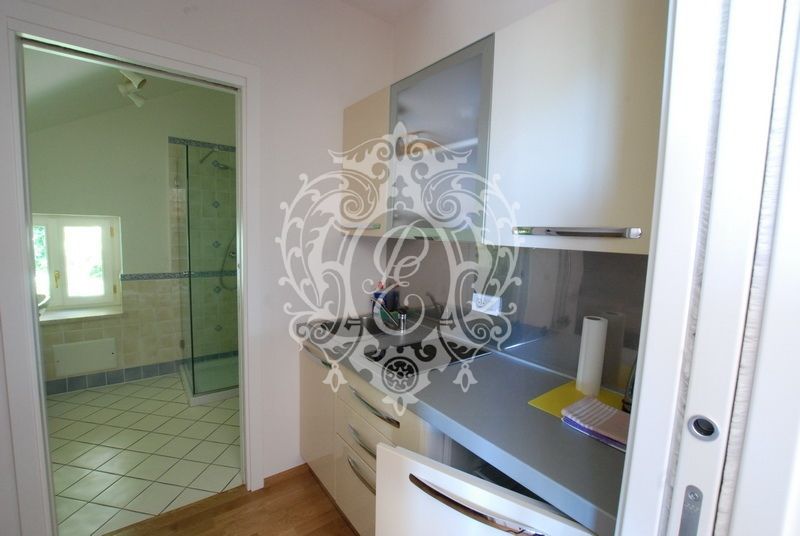 Вилла у озера Маджоре, Италия, 850 м² - фото 7