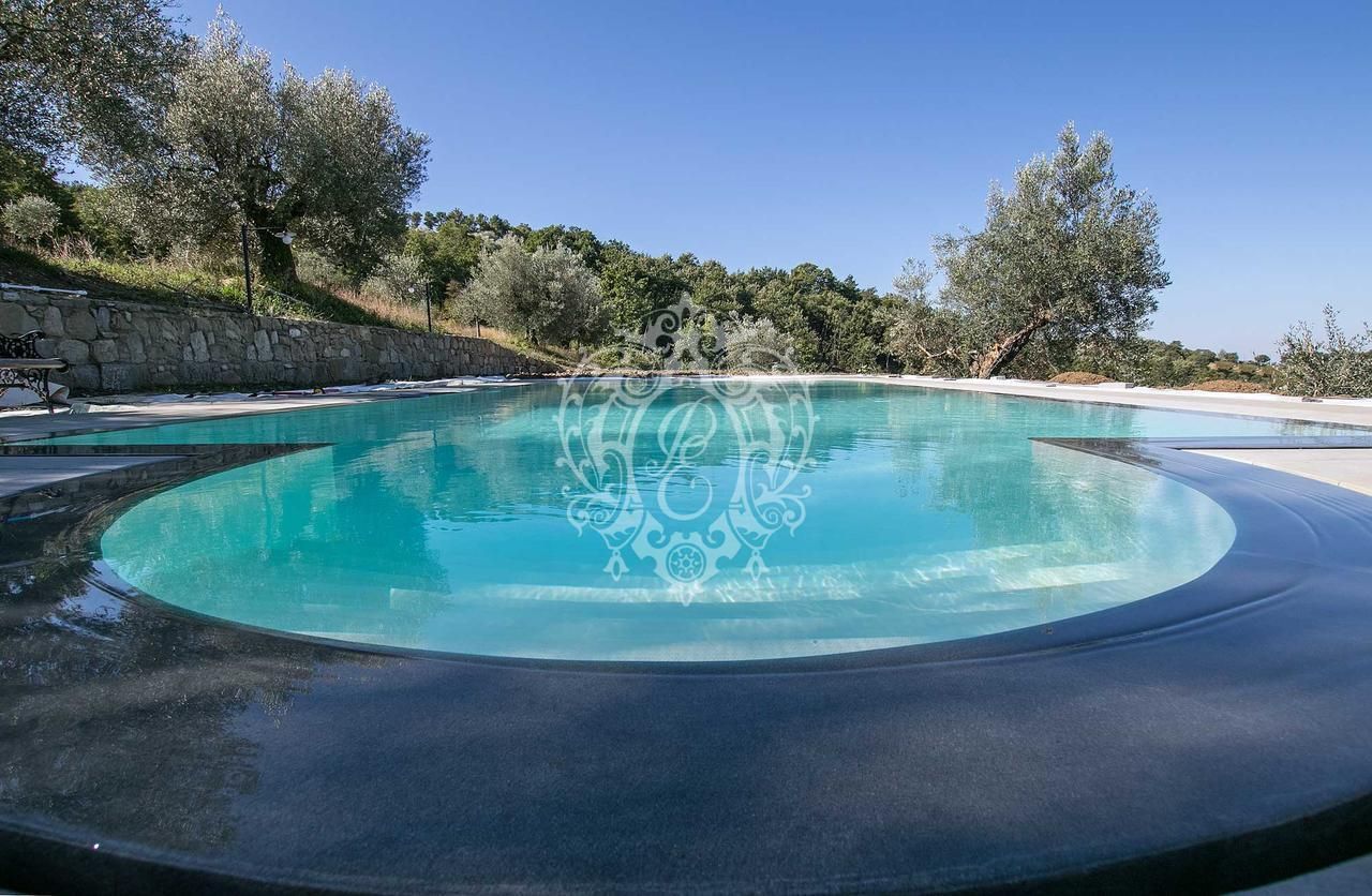 Отель, гостиница в Маджоне, Италия, 500 м² - фото 8