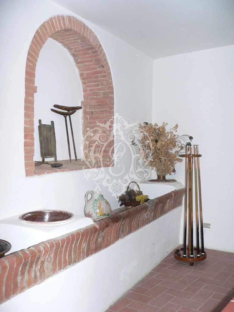 Дом в Сиене, Италия, 1 000 м² - фото 9