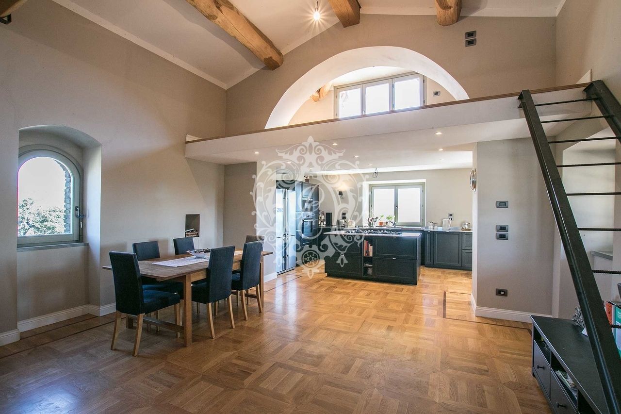 Отель, гостиница в Маджоне, Италия, 500 м² - фото 11