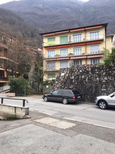 Апартаменты в Кампионе-д'Италия, Италия, 68 м2 - фото 1