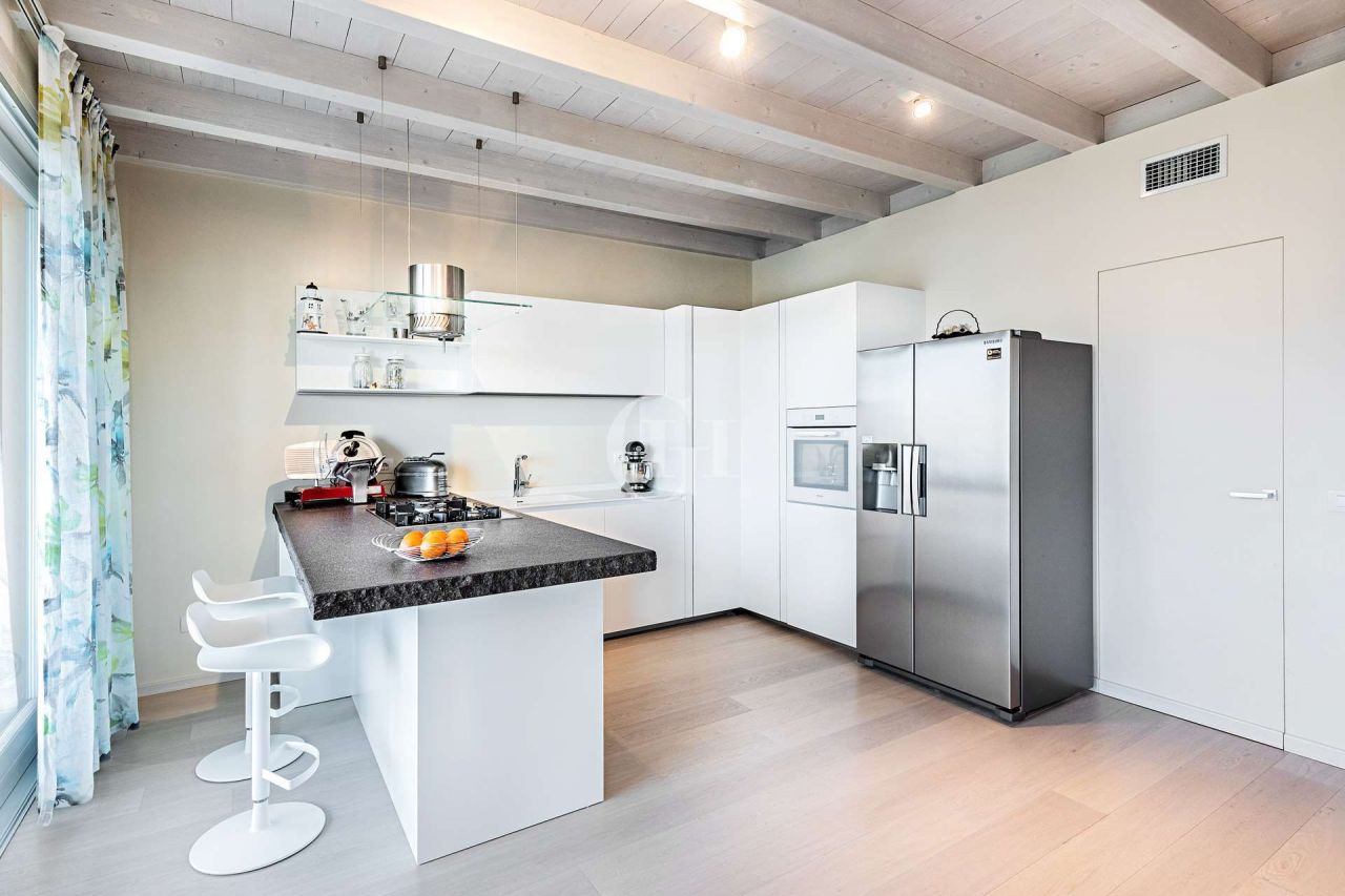 Таунхаус у озера Гарда, Италия, 165.55 м² - фото 9