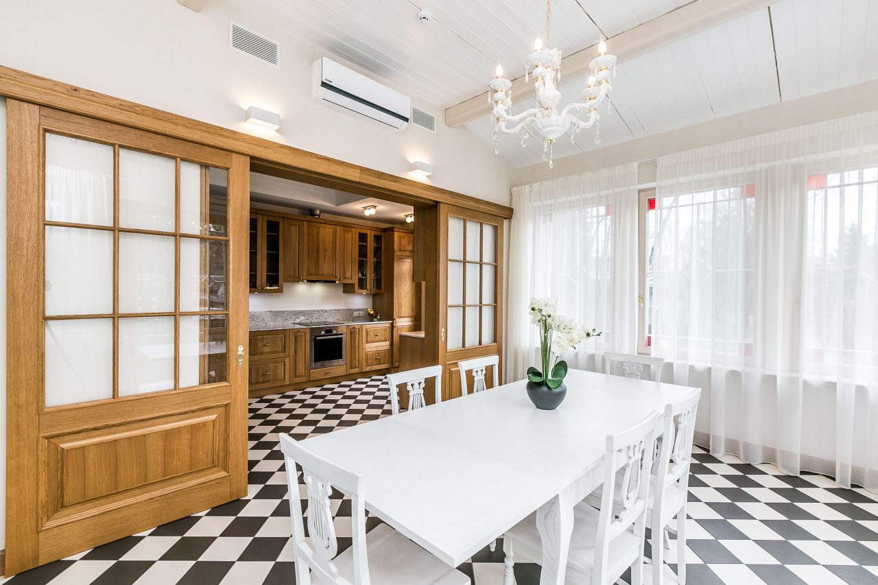 Дом в Юрмале, Латвия, 246 м² - фото 1