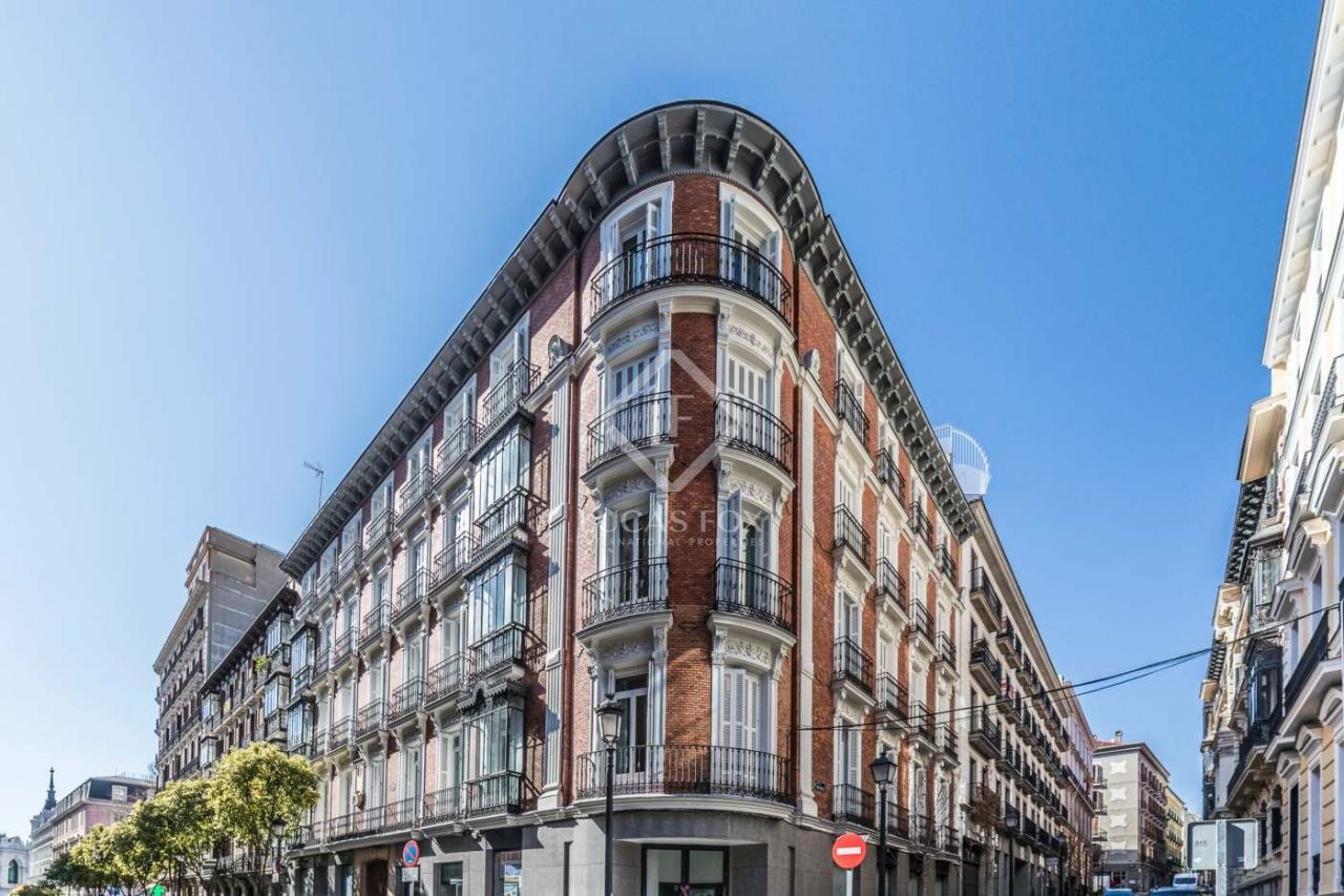 Апартаменты в Мадриде, Испания, 155 м2 - фото 1