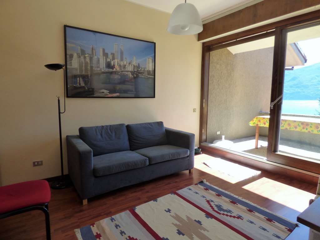 Квартира у озера Комо, Италия, 90 м² - фото 3