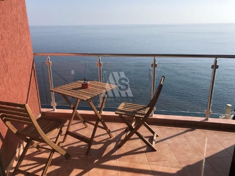 Квартира в Добра Воде, Черногория, 75 м² - фото 2