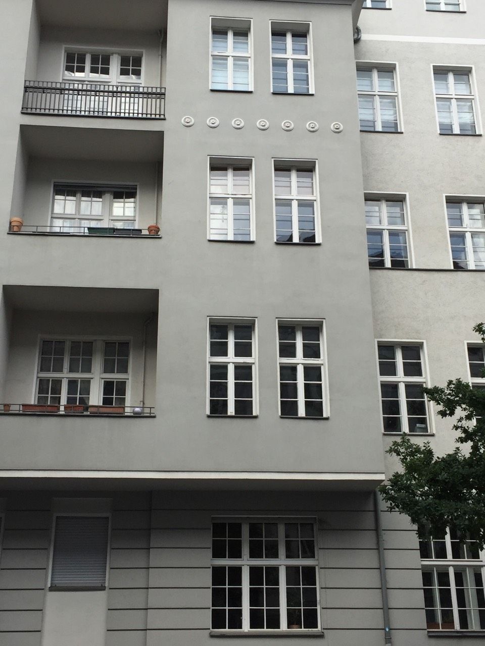 Доходный дом в Берлине, Германия, 842 м2 - фото 1