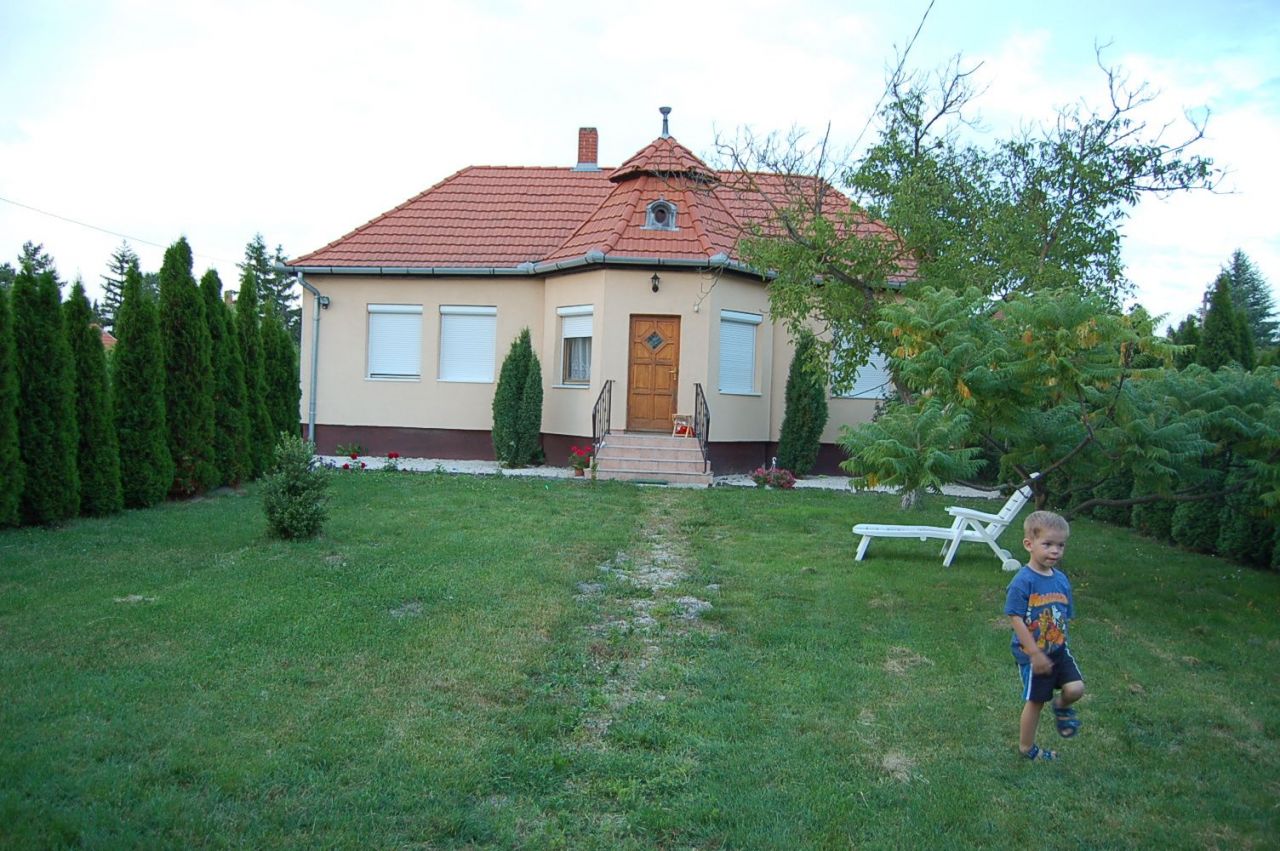 Дом на Балатоне, Венгрия, 90 м2 - фото 1