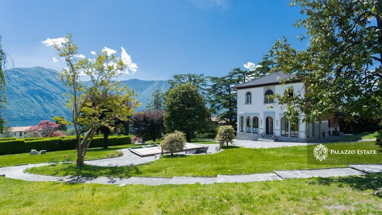 Вилла в Тремедзо, Италия, 350 м² - фото 1