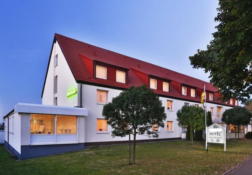 Отель, гостиница Северный Рейн-Вестфалия, Германия, 2 850 м2 - фото 1