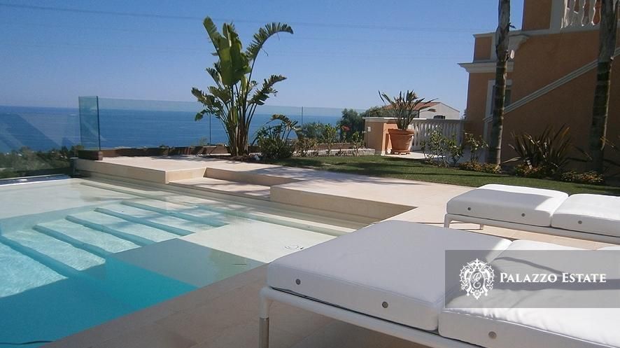 Вилла в Сан-Ремо, Италия, 400 м² - фото 2