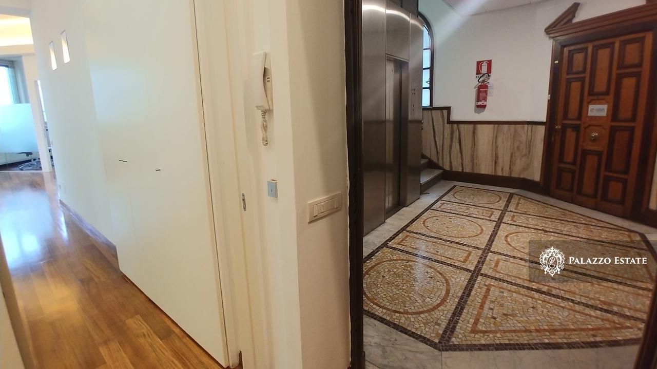 Апартаменты в Милане, Италия, 296 м² - фото 3