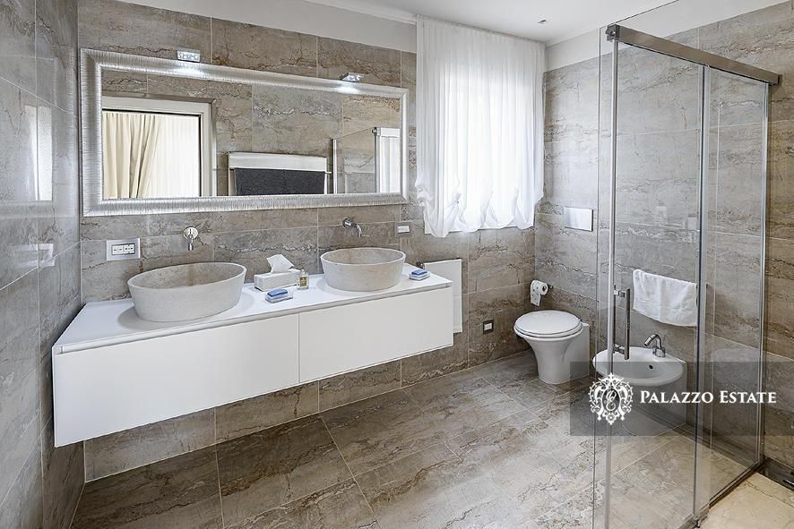 Вилла в Сан-Ремо, Италия, 400 м² - фото 8