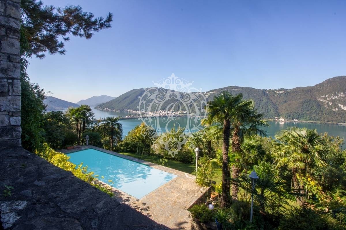 Вилла в Кампионе-д'Италия, Италия, 1 620 м² - фото 2