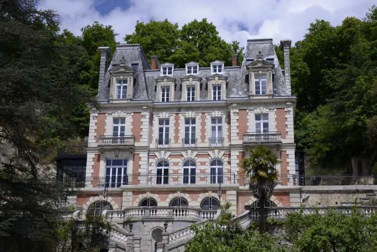 Замок в землях Луары, Франция - фото 1