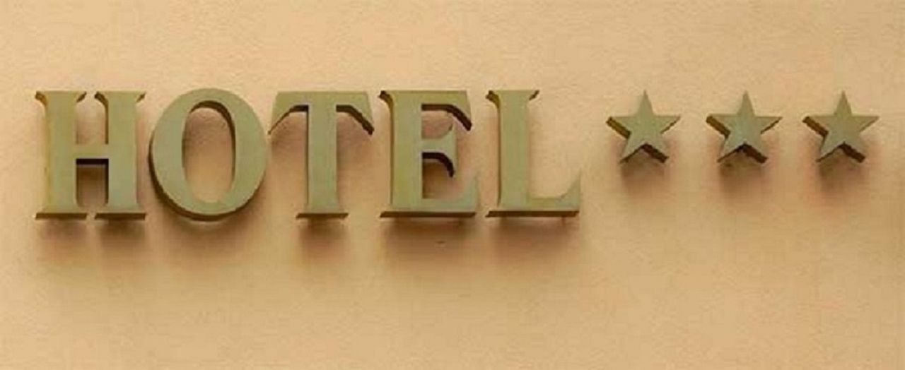 Отель, гостиница в Будапеште, Венгрия, 8 850 м2 - фото 1
