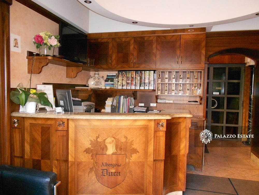 Отель, гостиница у озера Комо, Италия, 470 м² - фото 2