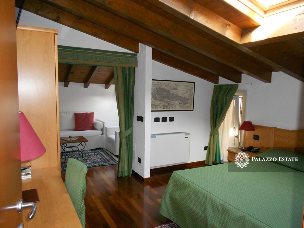 Отель, гостиница у озера Комо, Италия, 470 м² - фото 8