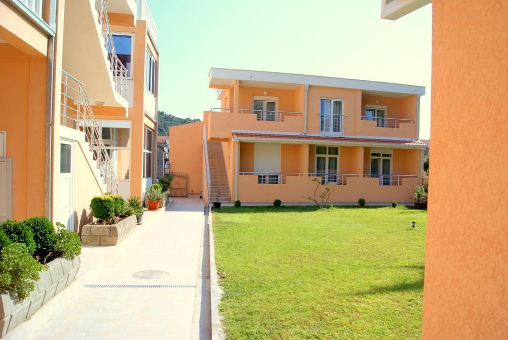 Отель, гостиница в Сутоморе, Черногория, 1 000 м² - фото 3