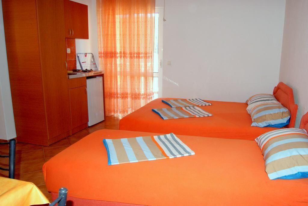 Отель, гостиница в Сутоморе, Черногория, 1 000 м² - фото 9