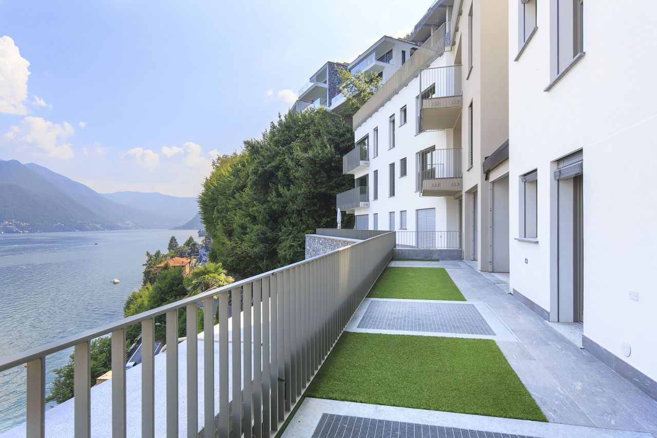 Таунхаус у озера Комо, Италия, 120 м² - фото 1
