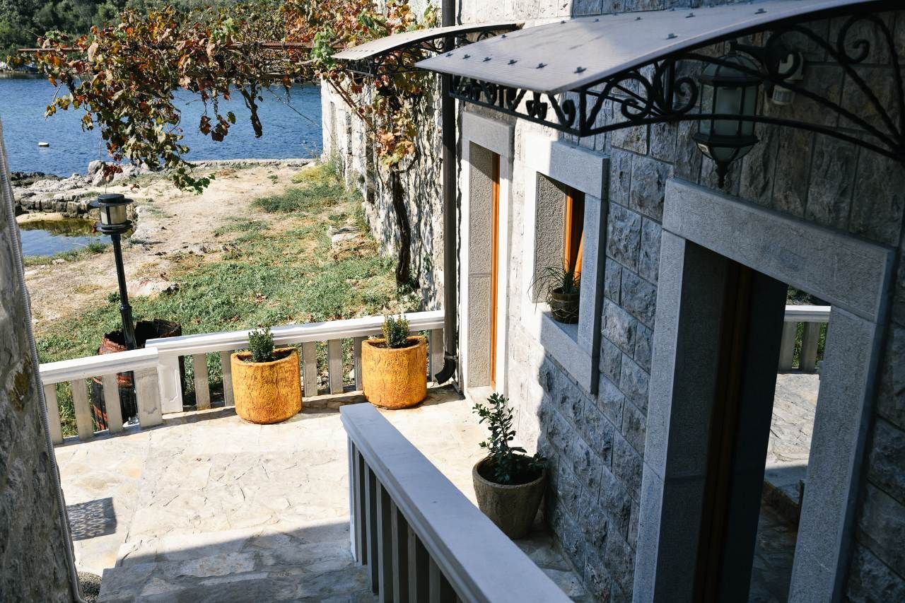 Отель, гостиница в Крашичах, Черногория, 460 м² - фото 3