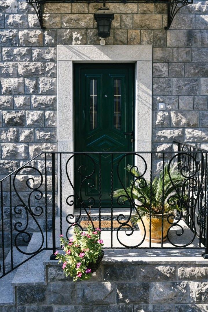 Отель, гостиница в Крашичах, Черногория, 460 м² - фото 5