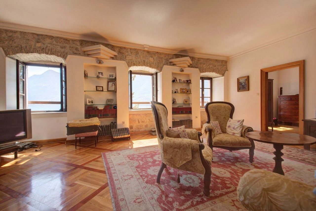 Вилла в Перасте, Черногория, 267 м² - фото 11