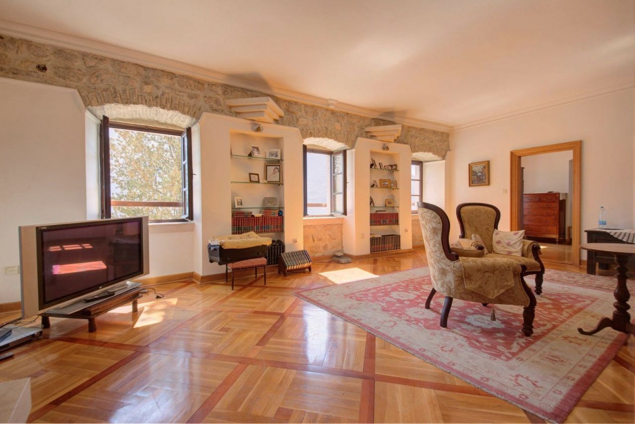 Вилла в Перасте, Черногория, 267 м² - фото 12