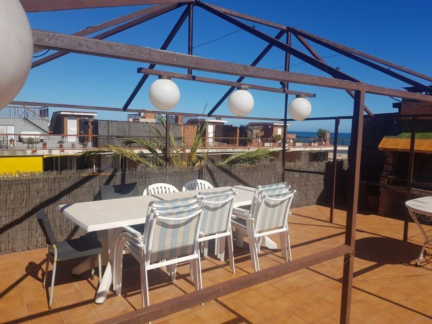 Квартира в Кастельдефельсе, Испания, 100 м² - фото 1