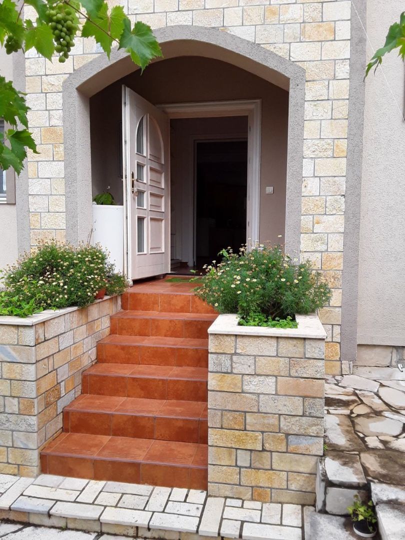 Вилла в Добра Воде, Черногория, 200 м² - фото 4