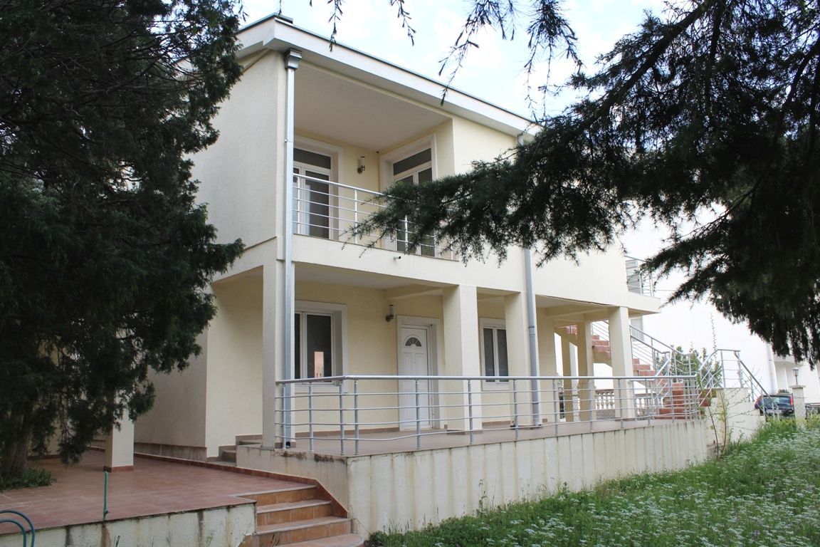 Дом в Баре, Черногория, 300 м2 - фото 1
